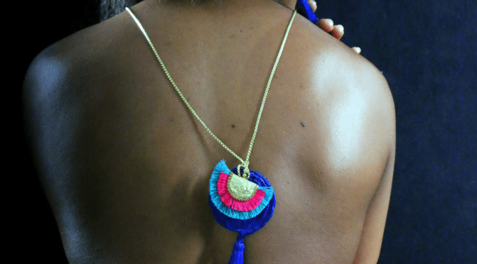 L&rsquo;édito catégorie &laquo;&nbsp;Mode – accessoires&nbsp;&raquo; : &laquo;&nbsp;Bijoux en raphia, portez la beauté au naturel&nbsp;&raquo;,  des bijoux  de Ish&Lane, du N° Mai/Juin 2019