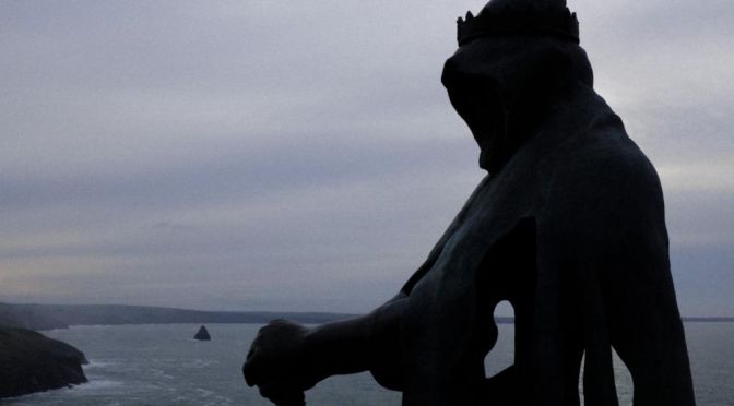 Archéologie : Les probables tombes du rois Arthur identifiées?