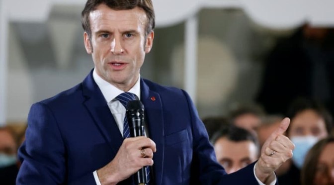 Guerre Russie-Ukraine: Macron annonce &laquo;&nbsp;renforcer&nbsp;&raquo; l&rsquo;envoi de matériel militaire et l&rsquo;aide humanitaire à l&rsquo;Ukraine.