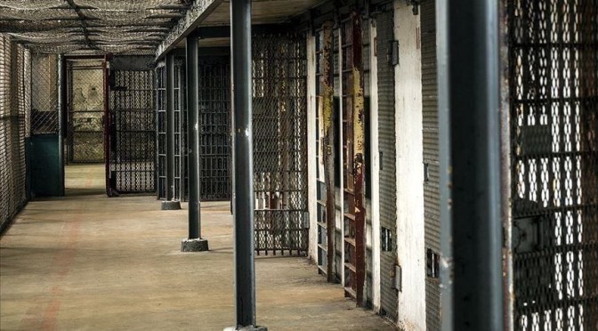 Burkina Faso : un mort et au moins 60 prisonniers libérés dans l&rsquo;attaque d&rsquo;une prison!