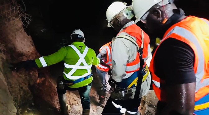 Burkina Faso : 2 corps, des 8 mineurs disparus, retrouvés après l’inondation d’une mine de Zinc.