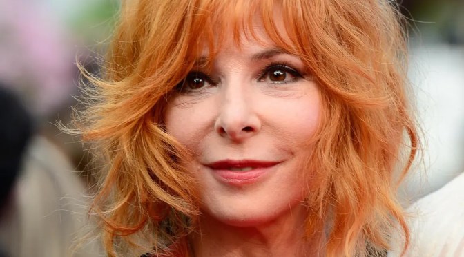 Mylène Farmer sortira un nouvel album fin 2022 !