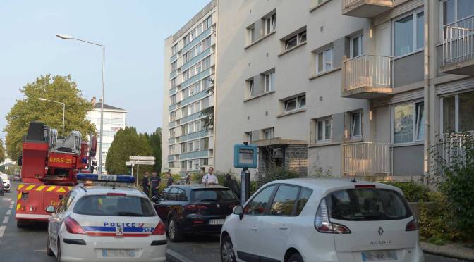Angers (France) : Une femme meurt après s&rsquo;être immolée par le feu.