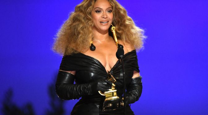 Musique – Grammy Awards 2021 : Beyoncé bat le record de récompenses pour une artiste féminine.
