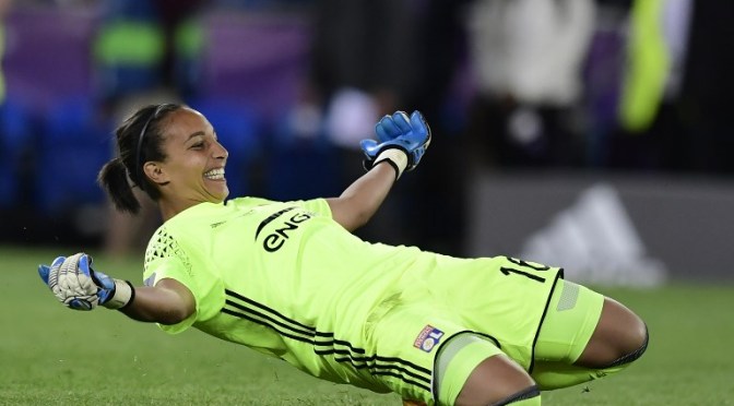 La française Sarah Bouhaddi sacrée meilleur gardienne du monde !