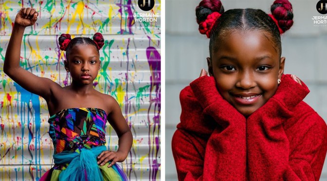 Un photographe offre une séance gratuite à une fillette  privée de photo de classe à cause de la couleur de ses cheveux.