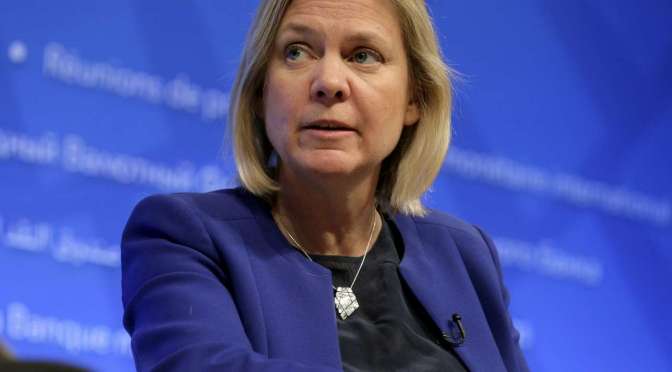 Stockholm (Suède) : À peine élue la Première ministre suédoise démissionne.