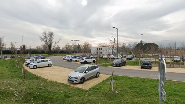 Drôme (France) : une femme retrouvée morte dans sa voiture.