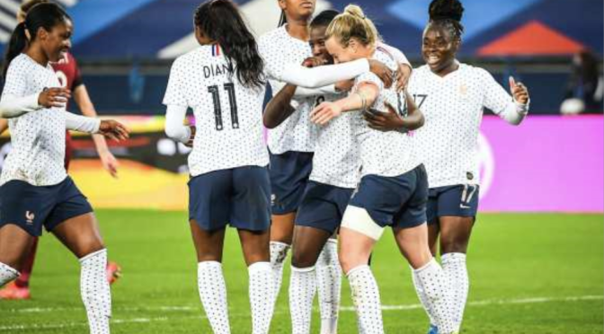 Football : L&rsquo;équipe de France s&rsquo;impose face à l&rsquo;Angleterre.