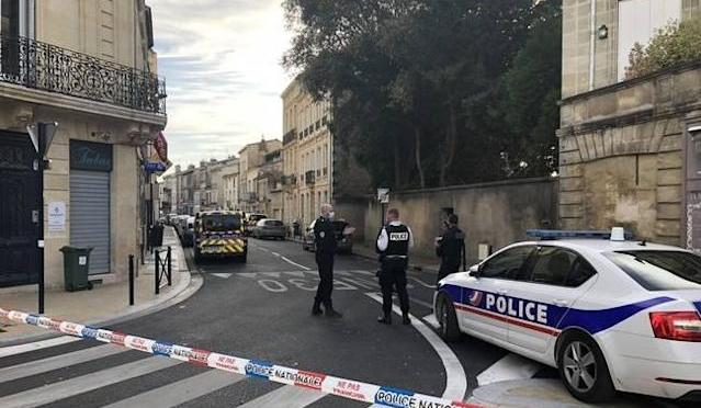Gironde (France) : Une femme abattue après avoir attaqué un policier au couteau.