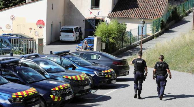 Affaire du meurtre dans la Var :  L&rsquo;homme suspecté d’avoir assassiné une femme d&rsquo;une balle dans la tête s’est retranché dans un village des Alpes-Maritimes.