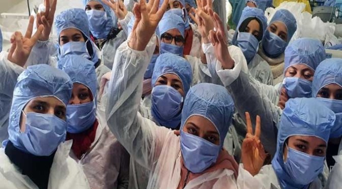 Coronavirus – Tunisie : Confinées depuis 43 jours pour fabriquer des masques, les ouvrière de Kairouan sont sorties.
