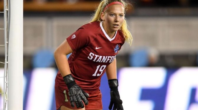 Katie Meyer, la gardienne de but de l&rsquo;équipe de Stanford, décède à 22 ans.