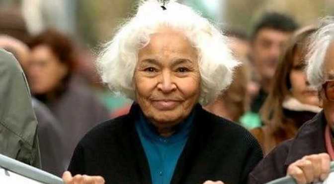 Mort de l’écrivaine féministe égyptienne Nawal al-Saadawi.