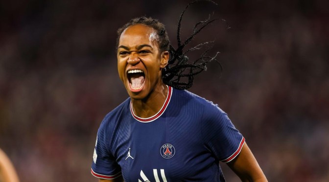 Mercato foot féminin : L’olympique Lyonnais prépare un contrat record pour l’attaquante du PSG, Marie-Antoinette Katoto !