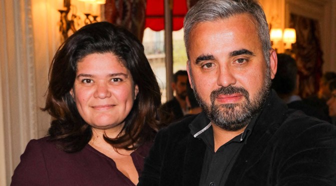 Les députés Alexis Corbière et Raquel Garrido (LFI) employant une femme de ménage sans papier – le couple dément.