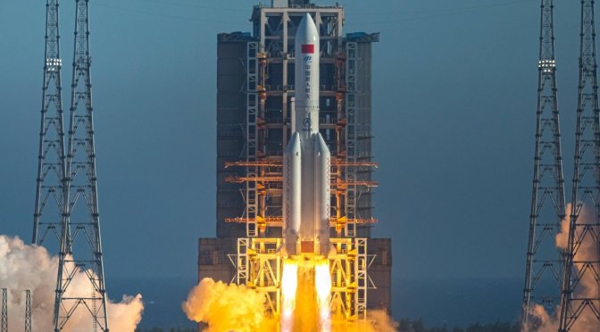 Le 2ème étage d&rsquo;une fusée chinoise incontrôlable va s&rsquo;écraser sur la Terre sans que l&rsquo;on sache où et quand.