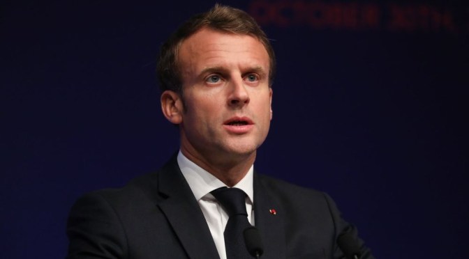 Emmanuel Macron annonce que la France se prépare à livrer davantage de gaz à l&rsquo;Allemagne, en échange d&rsquo;électricité.