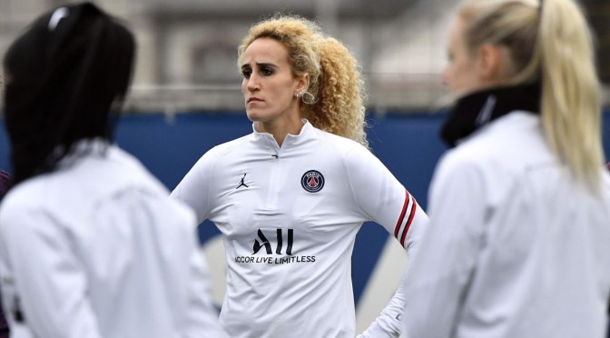 Football féminin : mise à l’écart, Kheira Hamraoui fait venir un huissier à l’entraînement du PSG !