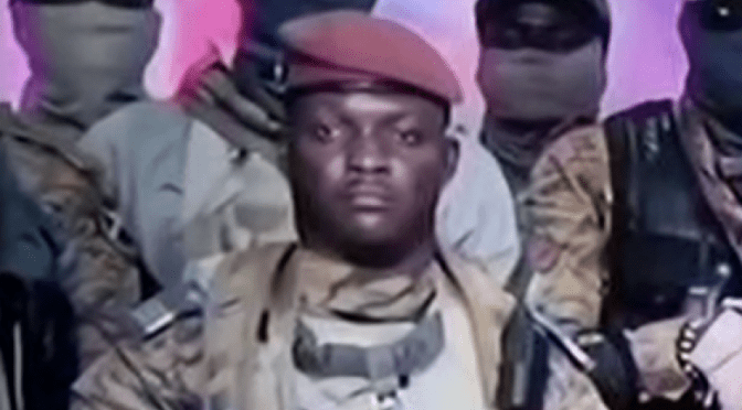 Burkina Faso : le capitaine Ibrahim Traoré officiellement désigné président!