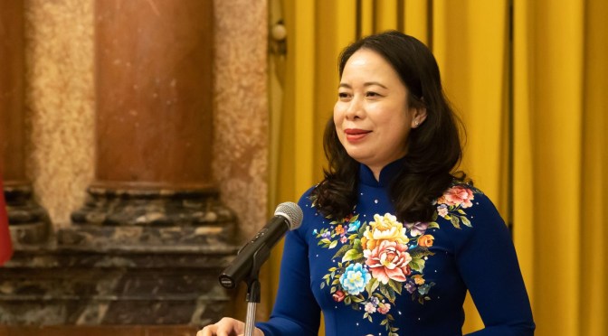 Vietnam : Vo Thi Anh Xuan nommée présidente par intérim, après la démission du président