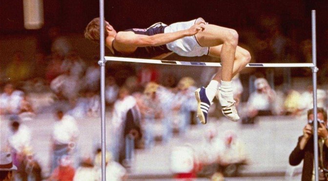 Décès de Dick Fosbury, l&rsquo;athlète qui a révolutionné le saut en hauteur