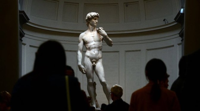 États-Unis d’Amérique : Une enseignante poussée à la démission après une leçon sur le David de Michel-Ange!