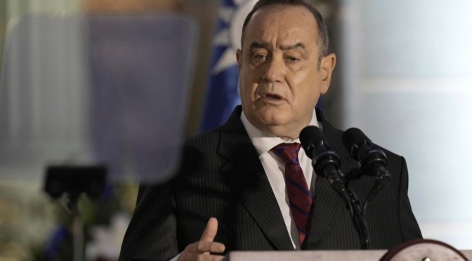 La visite du président du Guatemala à Taïwan provoque la colère de Pékin