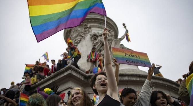 La Roumanie condamnée par la Cour européenne des droits de l&rsquo;homme pour son refus de reconnaître les unions homosexuels