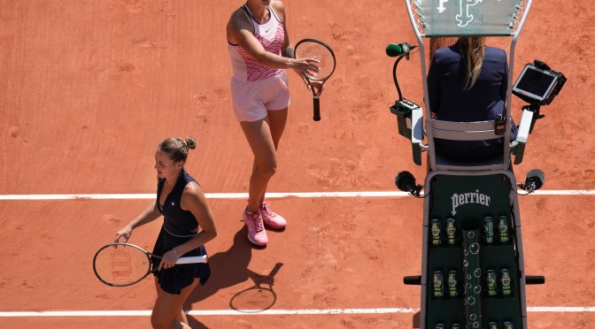 Roland Garros 2023 : L’ukrainienne Marta Kostyuk refuse de serrer la main de Aryna Sabalenka et lui demande de « se positionner personnellement » sur le conflit