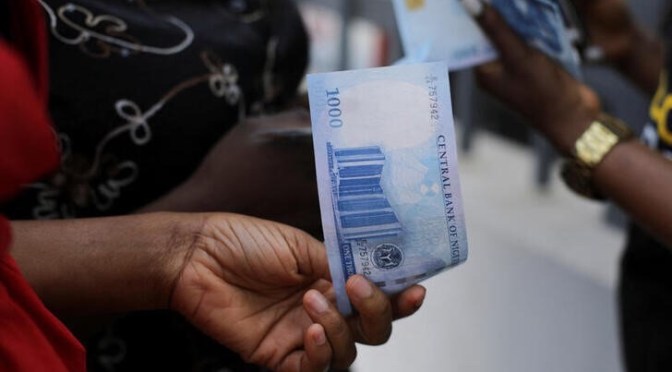 Nigeria: le naïra chute de manière vertigineuse!