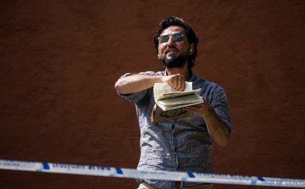 Suède : Un homme brûle un coran devant une mosquée dans un rassemblement autorisé par la police