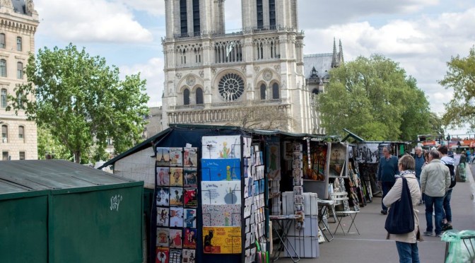 Les mythiques bouquinistes des quais de Seine vont être délogés ,pour les JO de Paris 2024!