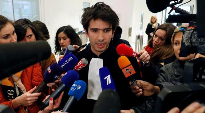 Juan Branco, avocat d&rsquo;Ousmane Sonko, visé par un mandat d&rsquo;arrêt international sénégalais, est introuvable