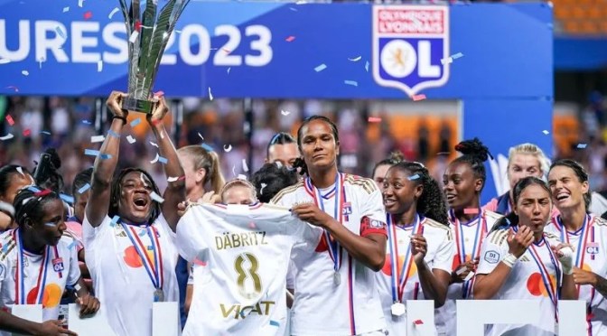 Football femmes : L’olympique lyonnais remporte le trophée des championnes face au PSG