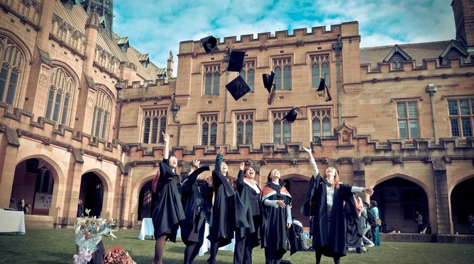 Australie : Le gouvernement &laquo;&nbsp;woke&nbsp;&raquo; veut imposer des amendes aux universités en cas d&rsquo;échec scolaire!