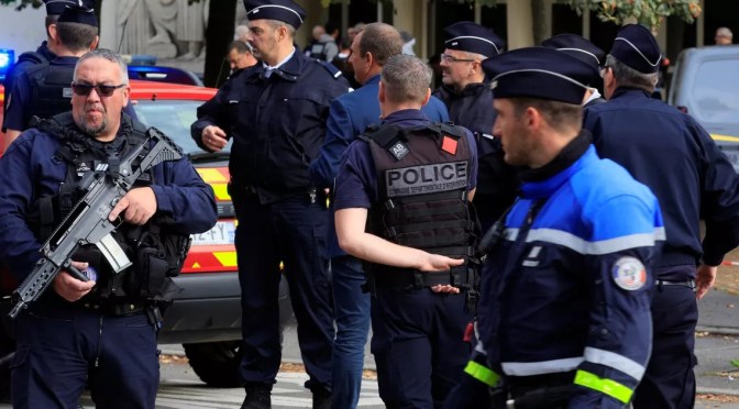 Arras : Ce que l&rsquo;on sait de l&rsquo;attaque au couteau dans un lycée qui a couté la vie à un enseignant