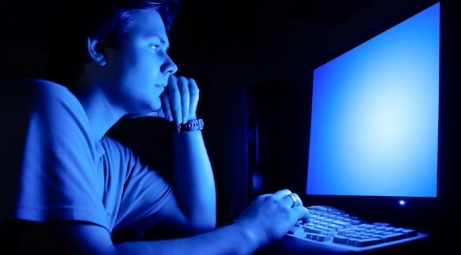 Santé : Impact des Écrans sur la Santé Oculaire et Comment les Protéger