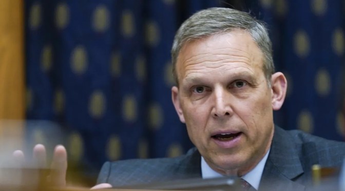 États-Unis d’Amérique : Un membre du Congrès présente la loi &laquo;&nbsp;Defund Davos&nbsp;&raquo; pour cesser de financer le Forum Economique Mondial