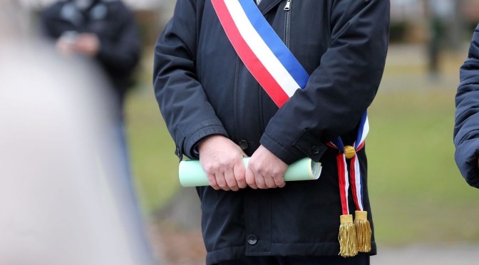 France : À Pontarlier, un élu a été agressé par une femme pendant son intervention concernant un dépôt sauvage d&rsquo;encombrant