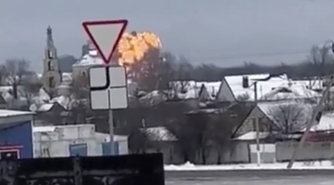 Guerre Russie-Ukraine : un avion militaire russe s&rsquo;écrase avec 65 prisonniers ukrainiens à bord – Kiev reconnait le tir mais refuse d&rsquo;endosser la responsabilité des morts ukrainiens