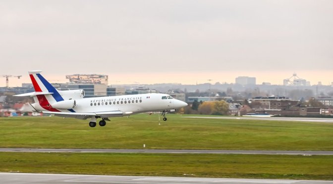 &laquo;&nbsp;Eco-Logique&nbsp;&raquo; : l’avion du Premier ministre français fait un vol sans passagers de 7 minutes entre Rochefort et La Rochelle