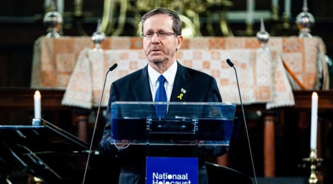 Pays-Bas : Manifestation &laquo;&nbsp;pro-palestinienne&nbsp;&raquo; contre la présence du président israélien a l&rsquo;inauguration du musée de l&rsquo;Holocauste