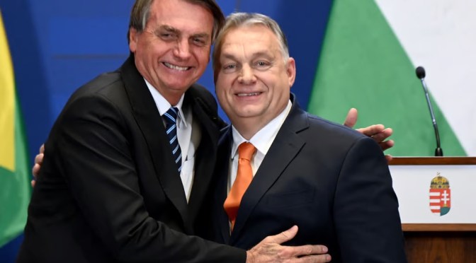 Brésil : Bolsonaro a passé deux nuits à l&rsquo;ambassade de Hongrie après la confiscation de son passeport
