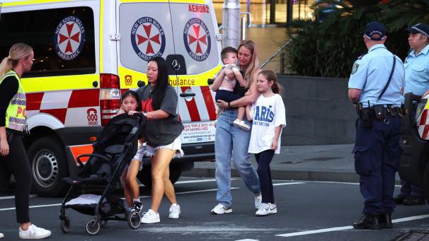 Nouvelle attaque au couteau à Sydney  – une église a été visée, plusieurs personnes ont été blessées!