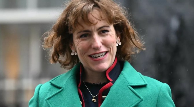 Royaume-Uni : le NHS opère un tournant majeur sur le sujet de la transidentité «Le sexe est un fait biologique»