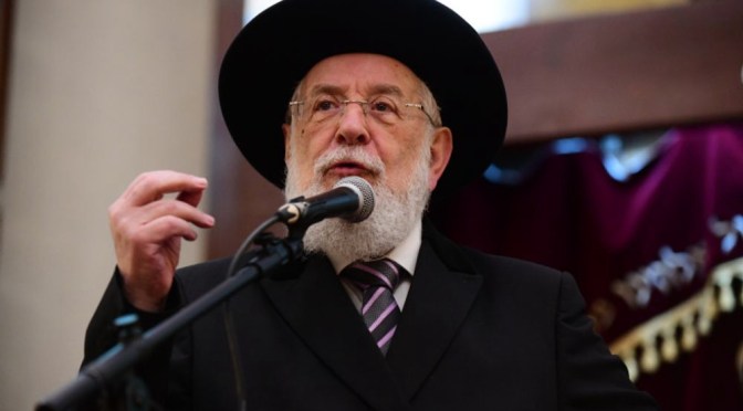 Auschwitz (Pologne) : le rabbin Israël Lau, rescapé de la Shoah, appelle les Juifs de diaspora à venir s&rsquo;installer en Israël