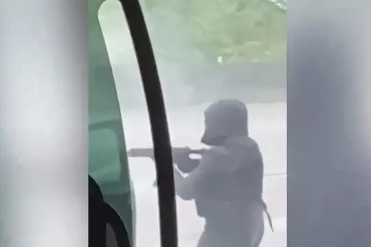 France : Attaque violente d’un Fourgon de prisonniers – un évadé, des morts et des blessés