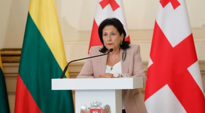 Géorgie : la présidente, Salomé Zourabichvili, va mettre son veto à la loi sur &laquo;&nbsp;l&rsquo;influence étrangère&nbsp;&raquo;