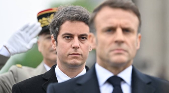 France : Emmanuel Macron demande à Gabriel Attal de rester Premier ministre « pour le moment » afin d’« assurer la stabilité du pays »